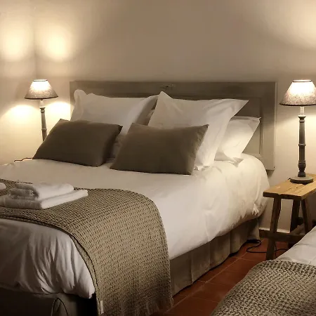 Le Clos Du Tuilier Hébergement de vacances Oppedette